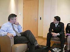 デ・フフト外相との会談