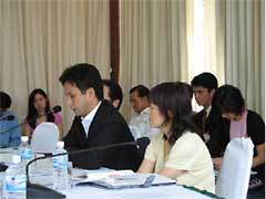 （写真）ACMECS参加国閣僚と開発パートナーとの会合
