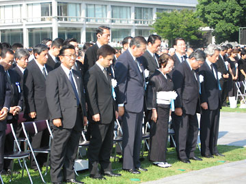 （写真）原爆死没者慰霊式典（平成18年8月6日）
