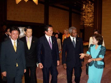 （写真）アナン国連事務総長夫妻の訪日（平成18年5月17日）