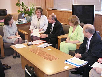 （写真）プレソスキー・マケドニア日本友好協力議員連盟会長の来訪（平成18年6月7日）
