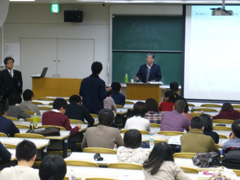 （写真）平成24年度（2012年度）外交講座　開催報告（北海道大学）-2