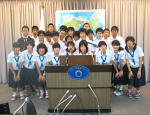 (写真)佐賀県(佐賀市)県立佐賀西高等学校の皆さん