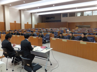 (写真)早稲田大学高等学院の皆さんの皆さん(国際会議場にて)