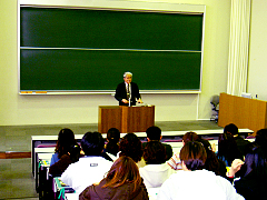 麗澤大学副学長挨拶