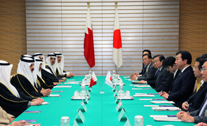 （写真）日・バーレーン首脳会議