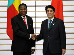（写真）ヤイ・ベナン共和国大統領の来日-1