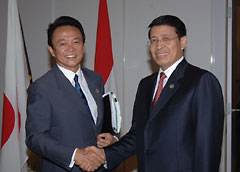 （写真）日・インドネシア外相会談（平成17年12月10日）