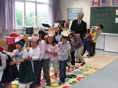 （写真）オーストリア御訪問（於：日本人学校）