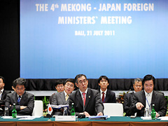 （写真）第4回日メコン外相会議での松本外務大臣