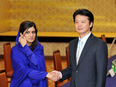 （写真）カル・パキスタン外務大臣の来日-1