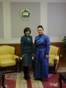 セレンゲ首相夫人と