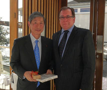 マカリー外務大臣と