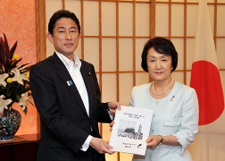 林文子横浜市長の岸田外務大臣表敬 (2)