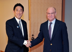 ベンドレイ世界宗教者平和会議事務総長の岸田外務大臣表敬 (1)