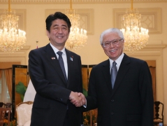 トニー・タン大統領表敬<br>(写真提供:内閣広報室)