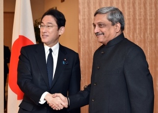 インド国防大臣による岸田外務大臣表敬1