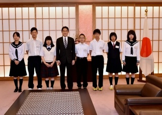 北方少年による岸田外務大臣表敬1