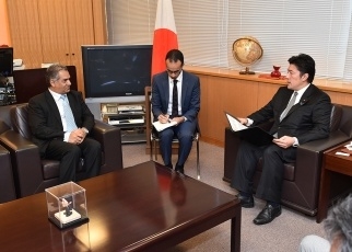 中山外務副大臣とアル・ダマティ・エジプト考古大臣との会談2