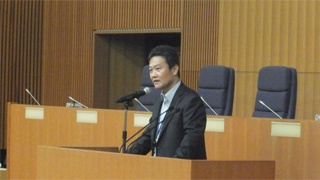 (写真2)平成27年度第1回外務省セミナー「学生と語る」