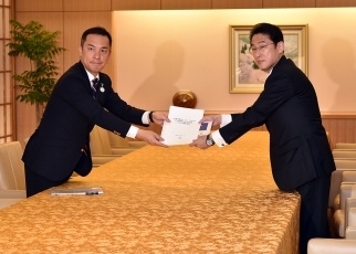 鈴木三重県知事による岸田外務大臣表敬1