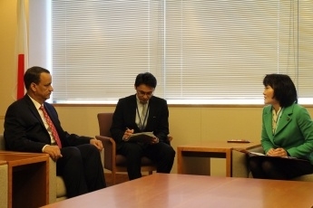 イスマイール国連事務総長イエメン担当特使による山田外務大臣政務官表敬2