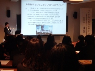 (写真2)実施報告 進徳女子高等学校