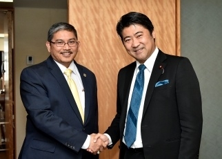 木原外務副大臣とエルワン・ブルネイ外務貿易副大臣の会談1