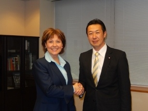 カナダ・ブリティッシュ・コロンビア州首相による黄川田外務大臣政務官表敬1