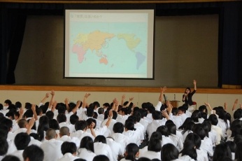 (写真1)高校講座 飛騨高山高等学校(岡本校舎・山田校舎)