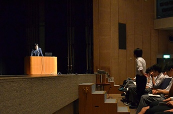 (写真1)高校講座 慶應義塾志木高等学校