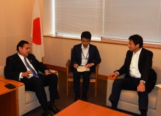 アラナ駐日ニカラグア大使による武井大臣政務官表敬2