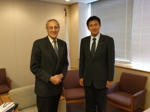 ビゴ・イーター機構長による武井外務大臣政務官表敬1