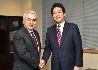 薗浦外務副大臣とビロル国際エネルギー機関事務局長との会談1