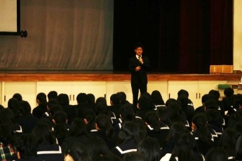 (高校講座 一宮商業高等学校 写真1)