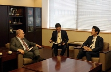 薗浦外務副大臣とエチェゴエン・ブラジル大統領府安全保障室長官との会談