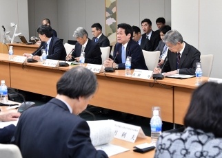 (写真1)第3回会合の様子