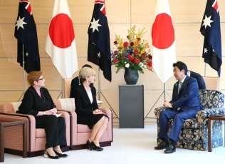 ビショップ・オーストラリア連邦外務大臣及びペイン同国国防大臣による安倍総理大臣表敬