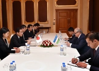 日・ウズベキスタン外相会談2