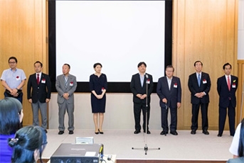(写真3)懇談会に出席の来賓国会議員(写真提供:JICA)