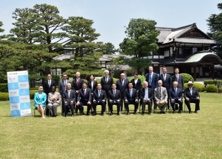 写真4：駐日外交団及び香川県経済関係者との集合写真