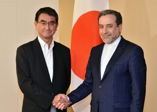 アラグチ・イラン外務次官による河野外務大臣表敬1