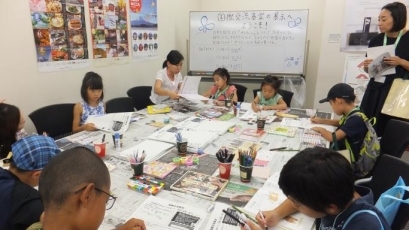 （写真1）展示プログラム「国際交流基金　日本紹介ゆるキャラを作ろう！」の様子