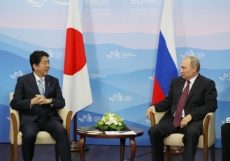 写真2：会談する両首脳