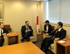 堀井巌外務大臣政務官とダリダキス2