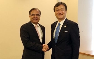 カーン駐日パキスタン・イスラム共和国大使による堀井巌外務大臣政務官表敬1