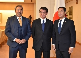 カストロ米国連邦下院議員一行による河野外務大臣表敬1