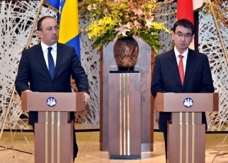 写真2:日・ボスニア・ヘルツェゴビナ外相会談