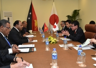 写真2:日・パプアニューギニア外相会談