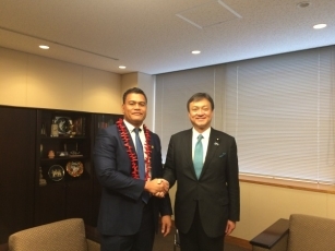 堀井巌外務大臣政務官とアファマサガ・サモア独立国通信・情報技術大臣との会談